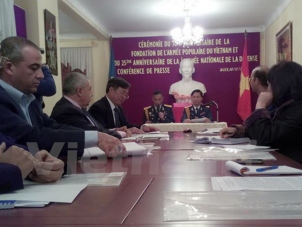 Founding anniversary of Vietnam People’s Army marked in Algeria